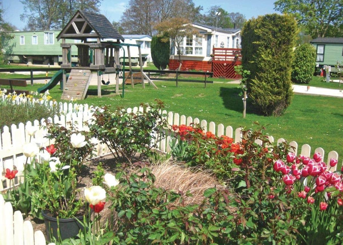Weir Country Park Hotel Holtby Exterior foto
